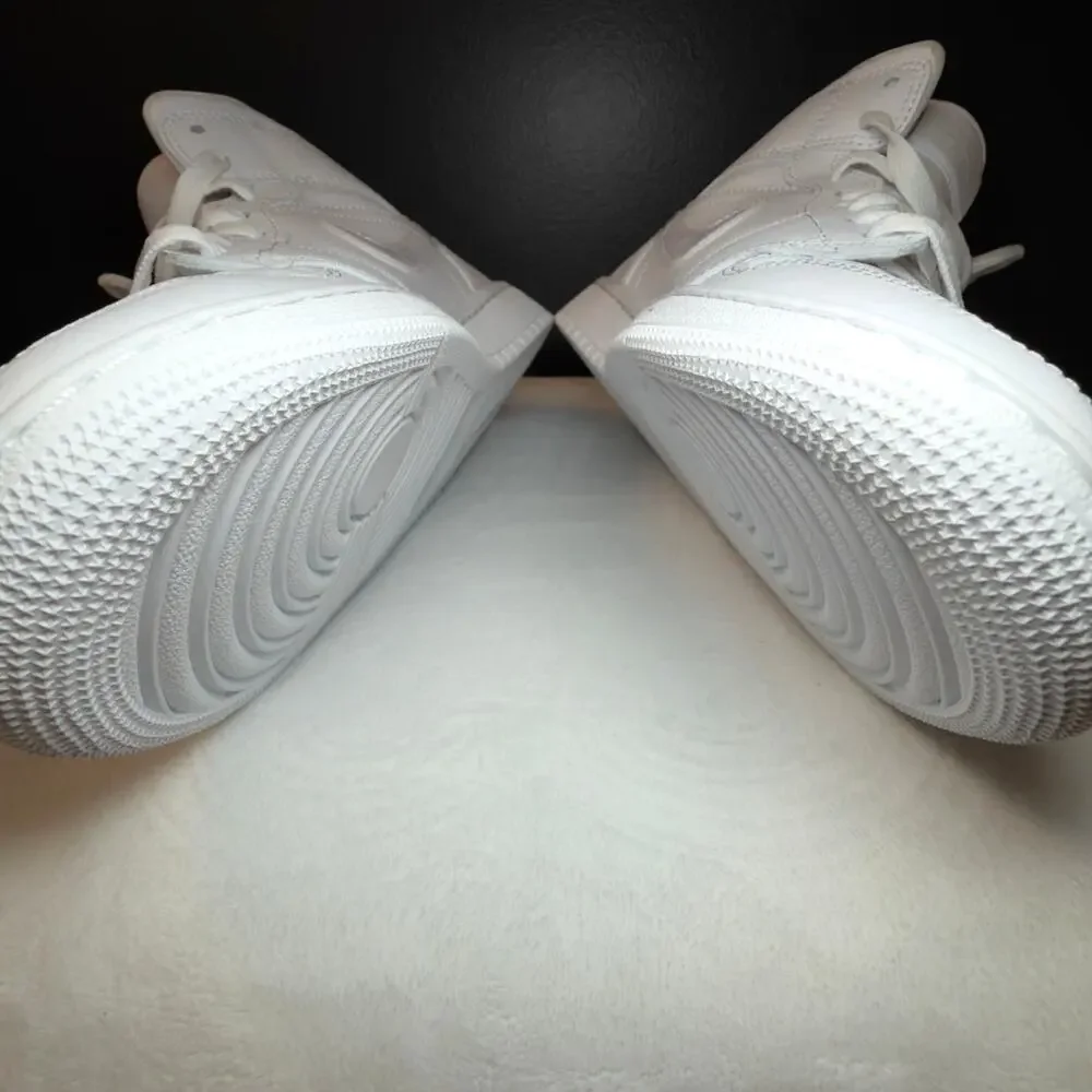 Nike Air Jordan 1 Mid “Triple White” – DV0991-111 | 8.5W